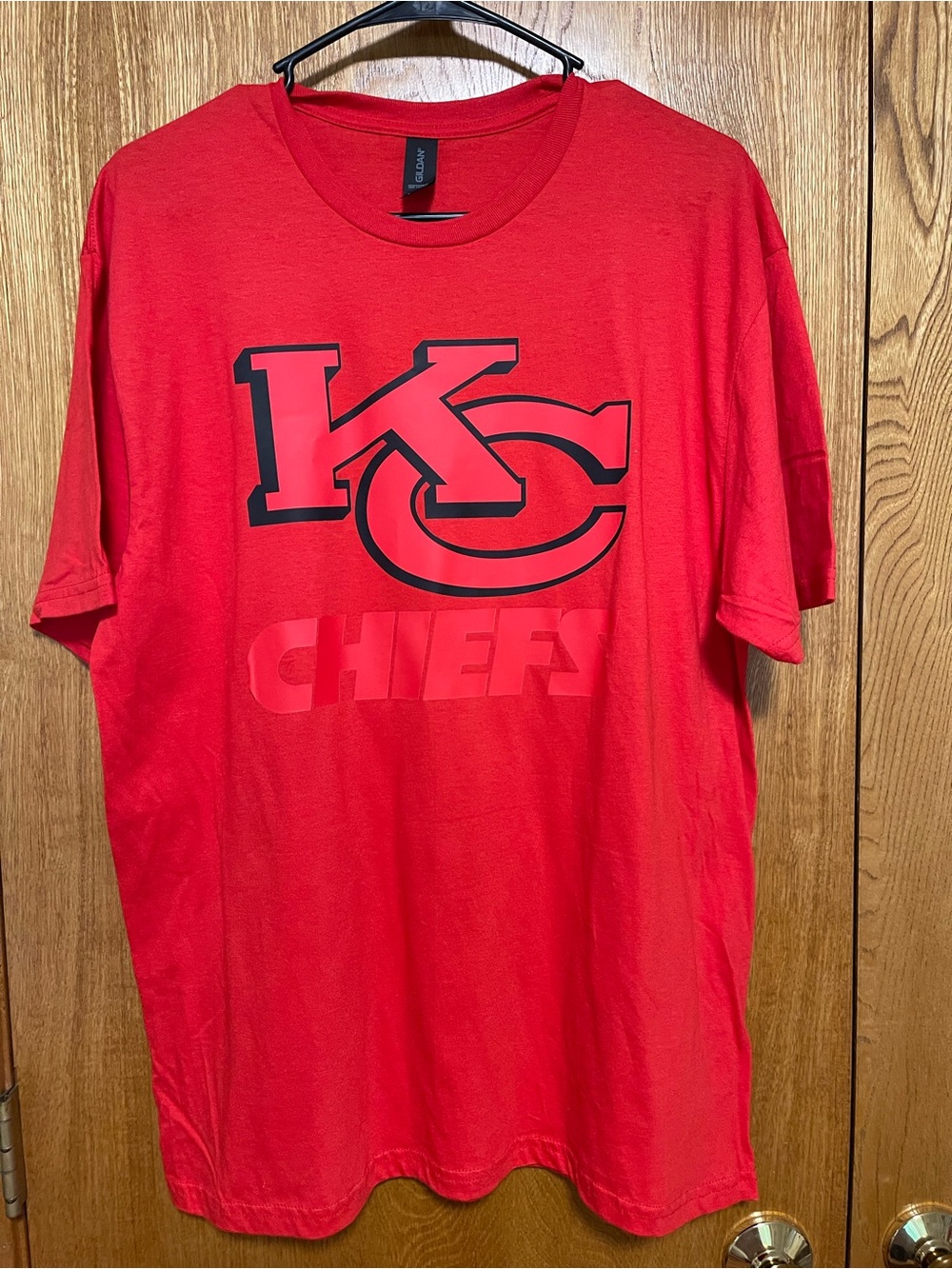 Gildan Men’s Red KC Chiefs Graphic Short Sleeve Tee
